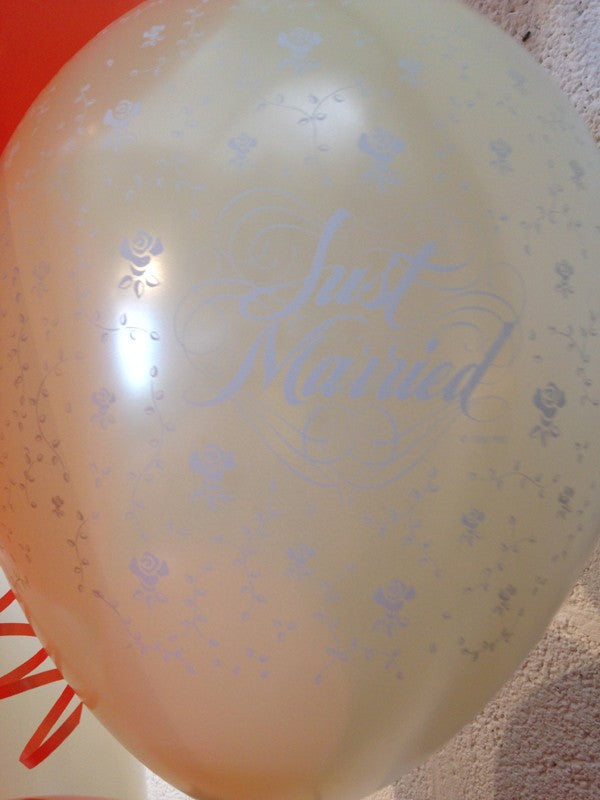 Coral & Ivory Pearlised Just Married Wedding Range Latex Balloons (Helium Quality)